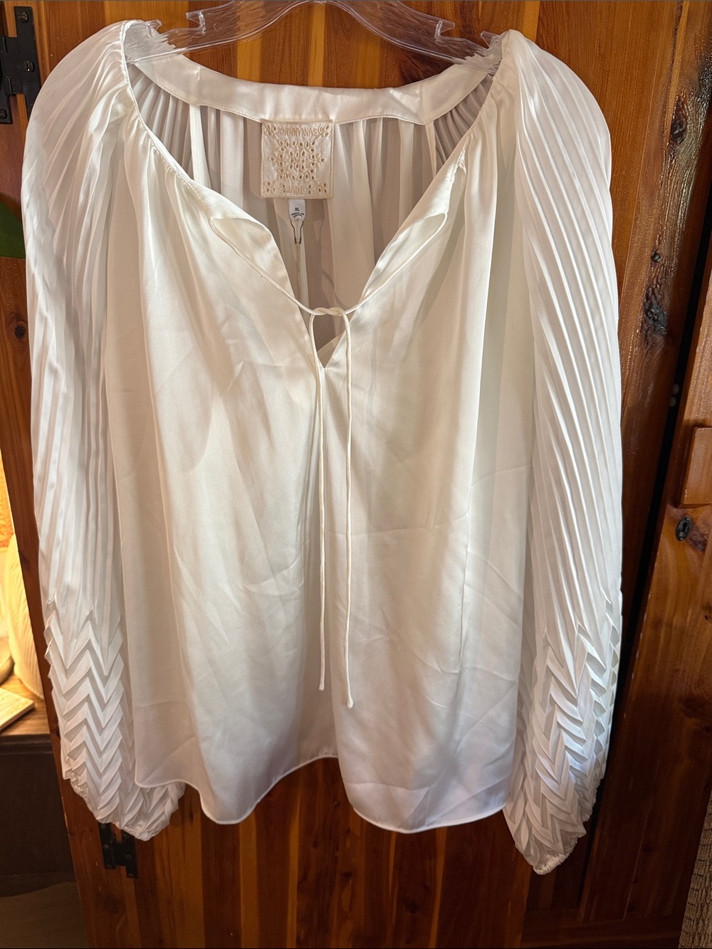 Jade by Johnny Was White Pleated-Sleeve Peasant Blouse